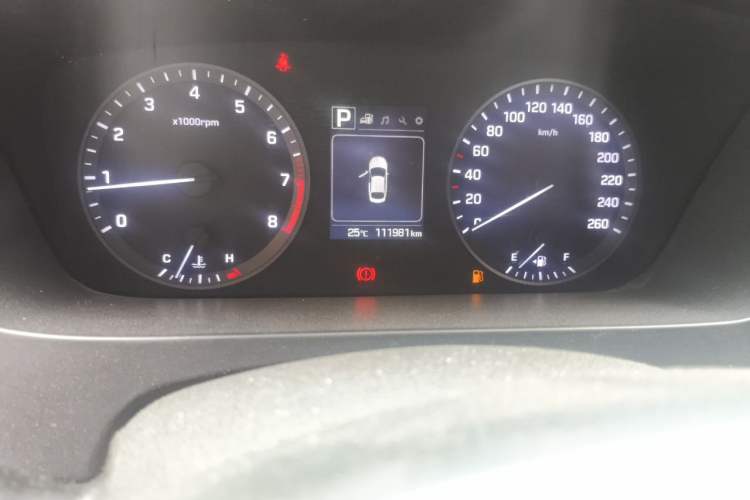 Used Hyundai Sonata 2015 1.6T GLS Smart Model Odometer Close Up