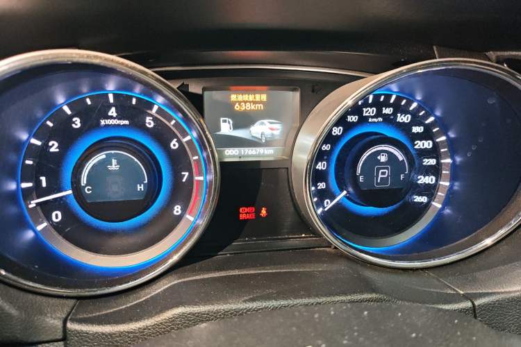 Used Hyundai Sonata 2015 Classic 2.4L Automatic Luxury Version China V Standard Odometer Close Up