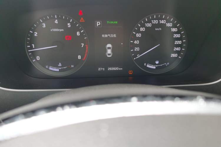 Used Hyundai Sonata 2015 1.6T GLX Advanced Model Odometer Close Up