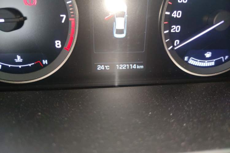Used Hyundai Sonata 2015 1.6T GLX Advanced Model Odometer Close Up