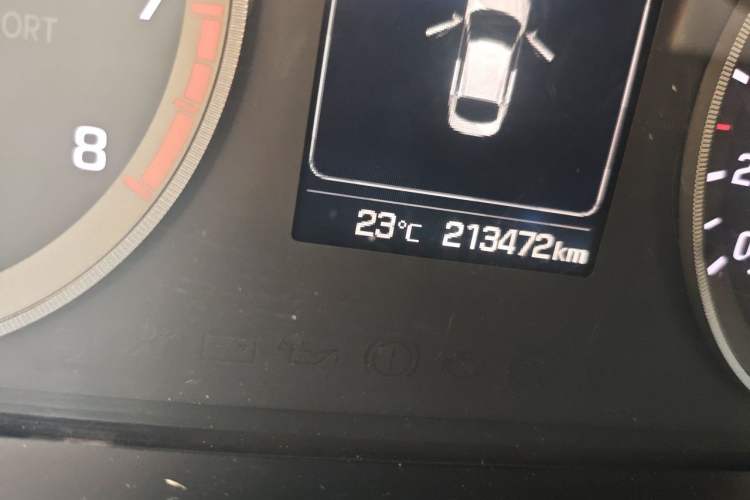 Used Hyundai Sonata 2015 1.6T GLS Smart Model Odometer Close Up
