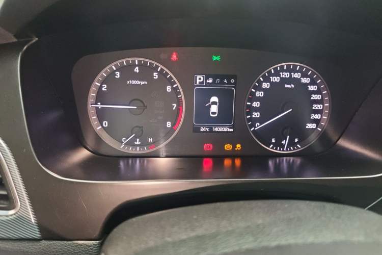 Used Hyundai Sonata 2015 1.6T GLS Smart Model Odometer Close Up