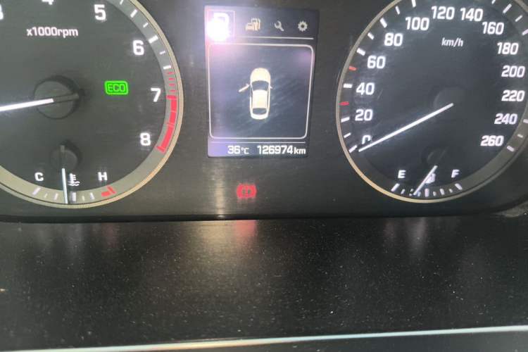 Used Hyundai Sonata 2015 1.6T GS Fashion Edition Odometer Close Up