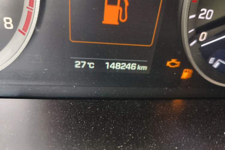 Used Hyundai Sonata 2015 1.6T GLX Advanced Model Odometer Close Up