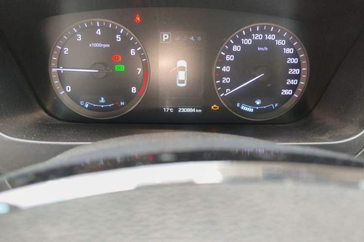 Used Hyundai Sonata 2015 1.6T GLX Advanced Model Odometer Close Up