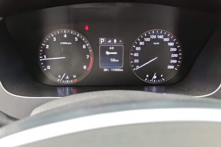 Used Hyundai Sonata 2015 1.6T GS Fashion Edition Odometer Close Up