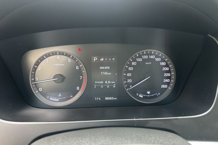Used Hyundai Sonata 2015 1.6T GLX Advanced Model Odometer Close Up