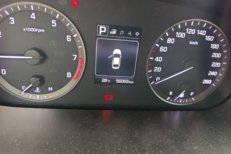 Used Hyundai Sonata 2015 1.6T GLS Smart Model Odometer Close Up