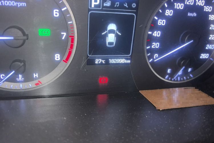 Used Hyundai Sonata 2015 1.6T GLS Smart Model Odometer Close Up