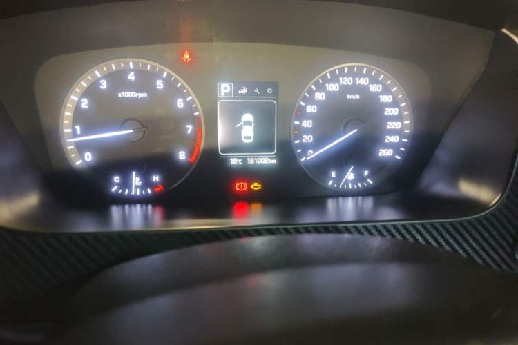 Used Hyundai Sonata 2015 1.6T GLS Smart Model Odometer Close Up
