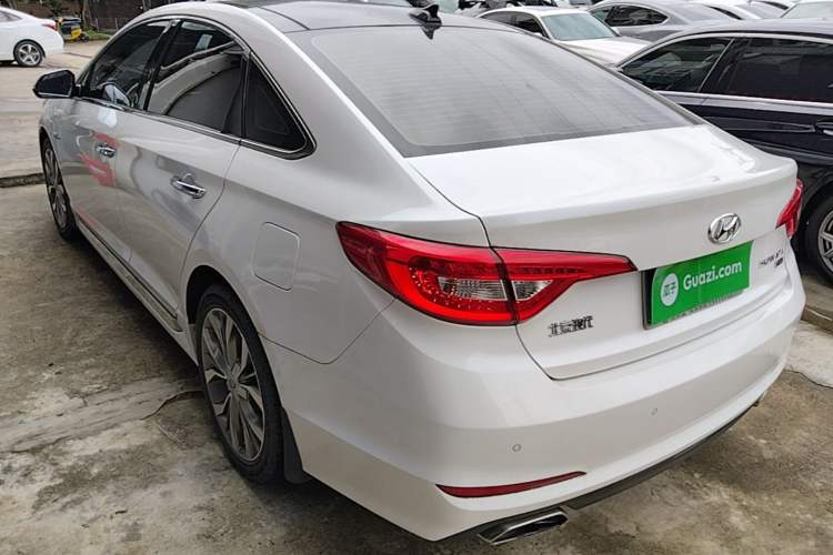 Used Hyundai Sonata 2015 1.6T GLX Advanced Model Rear Left 45 Deg