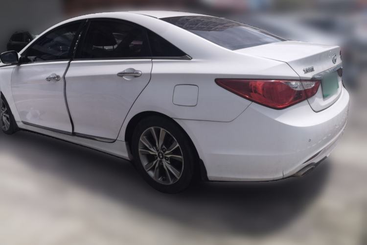 Used Hyundai Sonata 2015 Classic 2.0L Automatic Luxury Edition Rear Left 45 Deg