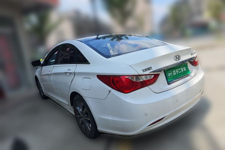 Used Hyundai Sonata 2015 Classic 2.0L Automatic Leading Edition Rear Left 45 Deg