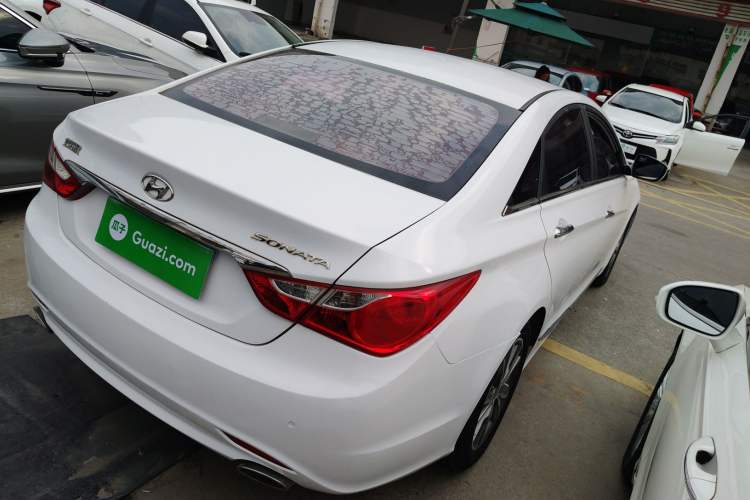 Used Hyundai Sonata 2015 Classic 2.0L Automatic Luxury Edition Rear Right 45 Deg