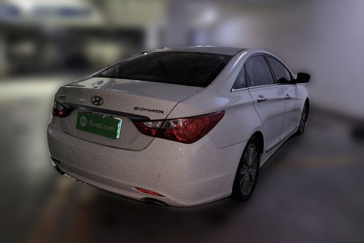 Used Hyundai Sonata 2015 Classic 2.0L Automatic Luxury Edition Rear Right 45 Deg