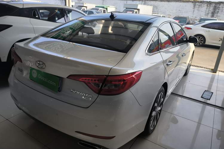 Used Hyundai Sonata 2015 1.6T DLX Prestige Model Rear Right 45 Deg