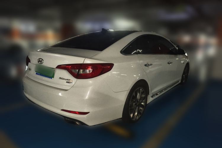 Used Hyundai Sonata 2015 1.6T DLX Prestige Model Rear Right 45 Deg
