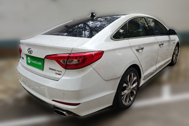 Used Hyundai Sonata 2015 1.6T DLX Prestige Model Rear Right 45 Deg