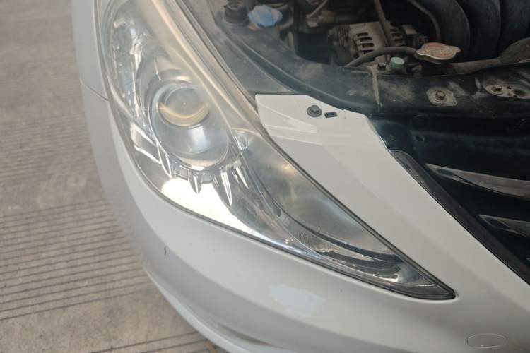 Used Hyundai Sonata 2015 Classic 2.0L Automatic Luxury Edition Right Front Headlight