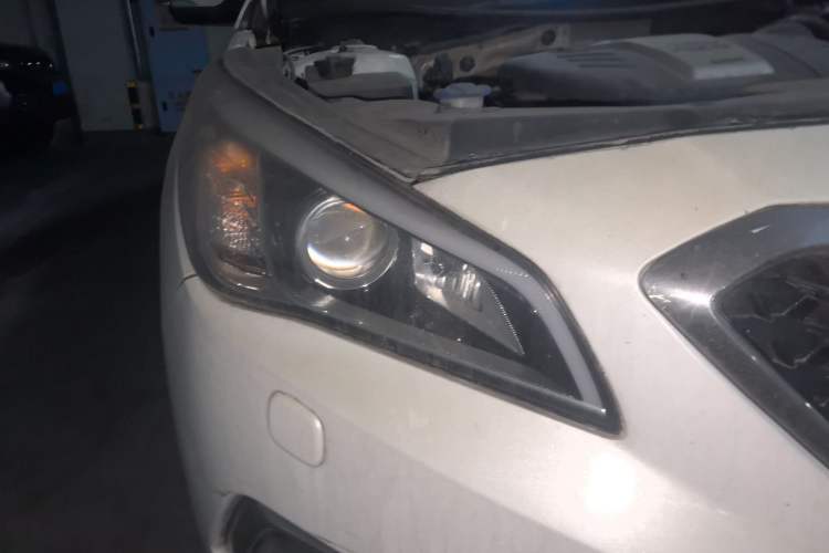 Used Hyundai Sonata 2015 1.6T GLX Advanced Model Right Front Headlight