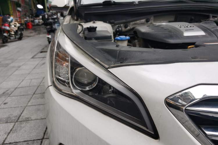 Used Hyundai Sonata 2015 1.6T GLX Advanced Model Right Front Headlight
