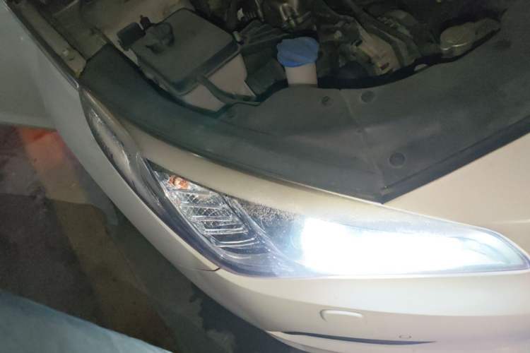 Used Hyundai Sonata 2015 1.6T DLX Prestige Model Right Front Headlight