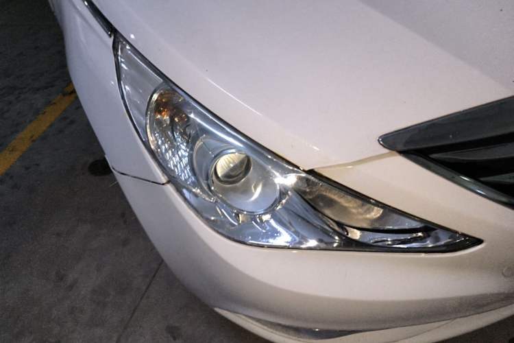 Used Hyundai Sonata 2015 Classic 2.0L Automatic Luxury Edition Right Front Headlight