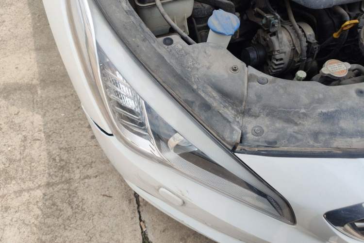 Used Hyundai Sonata 2015 1.6T DLX Prestige Model Right Front Headlight