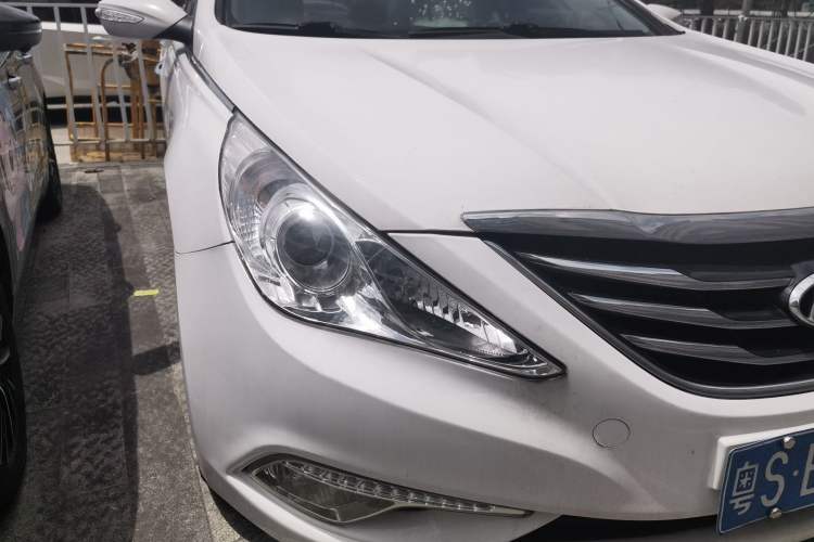 Used Hyundai Sonata 2015 Classic 2.0L Automatic Luxury Edition Right Front Headlight