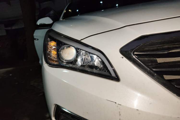 Used Hyundai Sonata 2015 1.6T GLX Advanced Model Right Front Headlight