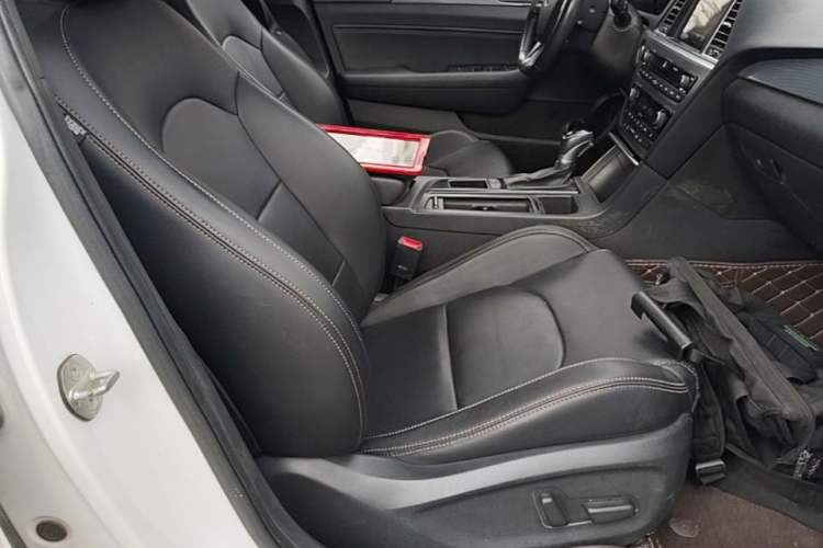 Used Hyundai Sonata 2015 1.6T GLS Smart Model Right Front Seat