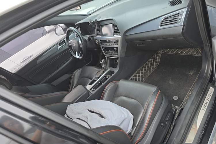 Used Hyundai Sonata 2015 1.6T GLS Smart Model Right Front Seat