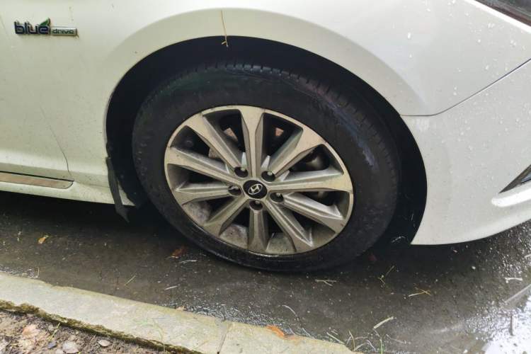 Used Hyundai Sonata 2015 1.6T GLS Smart Model Right Front Wheel Hub