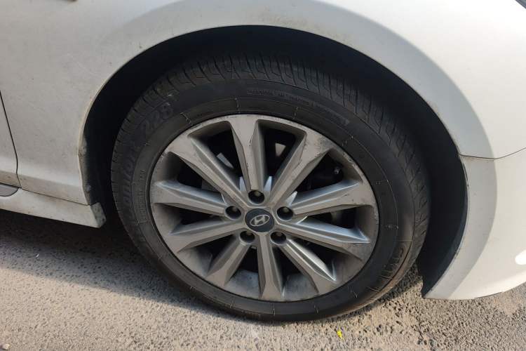 Used Hyundai Sonata 2015 1.6T GLX Advanced Model Right Front Wheel Hub