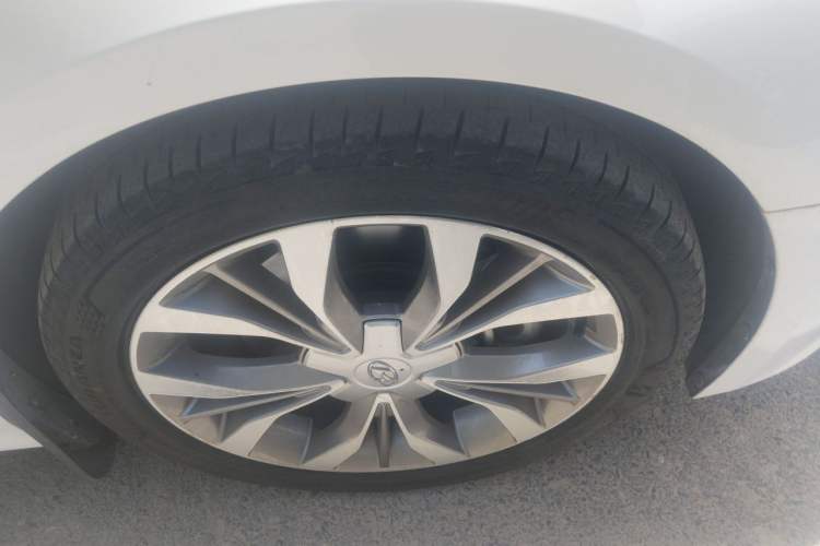 Used Hyundai Sonata 2015 1.6T DLX Prestige Model Right Front Wheel Hub