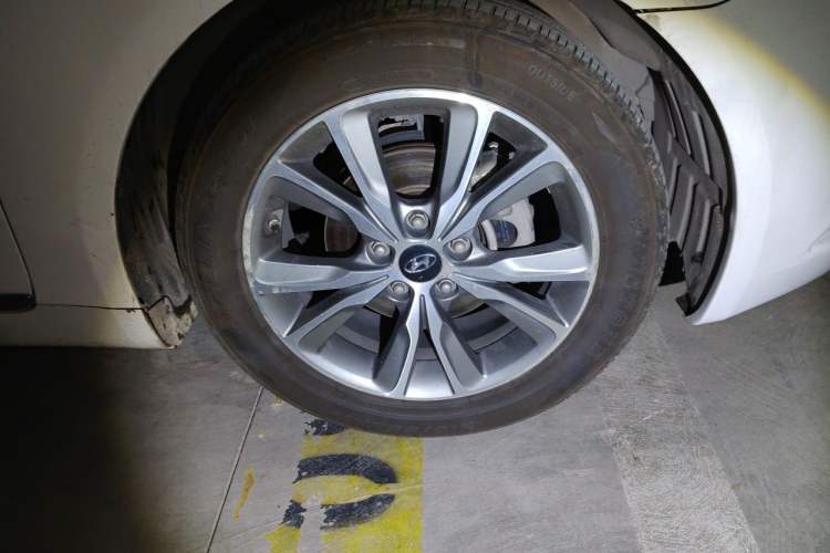 Used Hyundai Sonata 2015 Classic 2.4L Automatic Leading Edition China IV Standard Right Front Wheel Hub