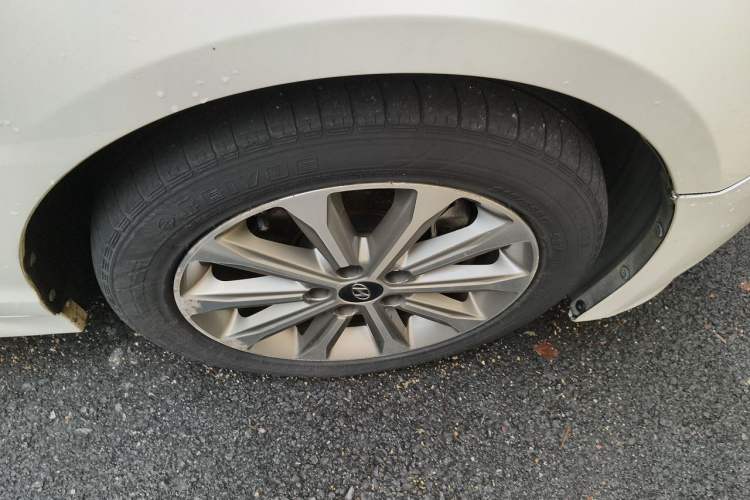 Used Hyundai Sonata 2015 1.6T GLS Smart Model Right Front Wheel Hub