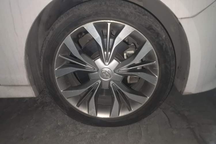 Used Hyundai Sonata 2015 1.6T GLX Advanced Model Right Front Wheel Hub