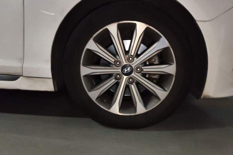 Used Hyundai Sonata 2015 1.6T GLS Smart Model Right Front Wheel Hub
