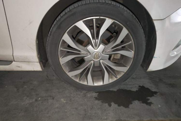 Used Hyundai Sonata 2015 1.6T DLX Prestige Model Right Front Wheel Hub