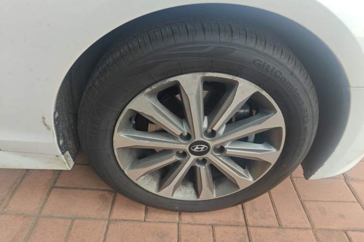 Used Hyundai Sonata 2015 1.6T GLS Smart Model Right Front Wheel Hub