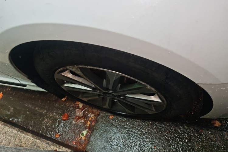 Used Hyundai Sonata 2015 1.6T GLS Smart Model Right Front Wheel Hub