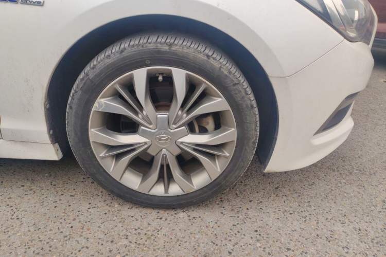 Used Hyundai Sonata 2015 1.6T GLX Advanced Model Right Front Wheel Hub