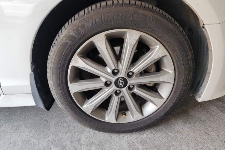 Used Hyundai Sonata 2015 1.6T GLS Smart Model Right Front Wheel Hub