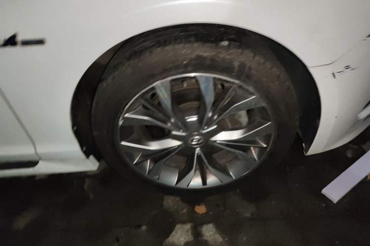 Used Hyundai Sonata 2015 1.6T GLX Advanced Model Right Front Wheel Hub