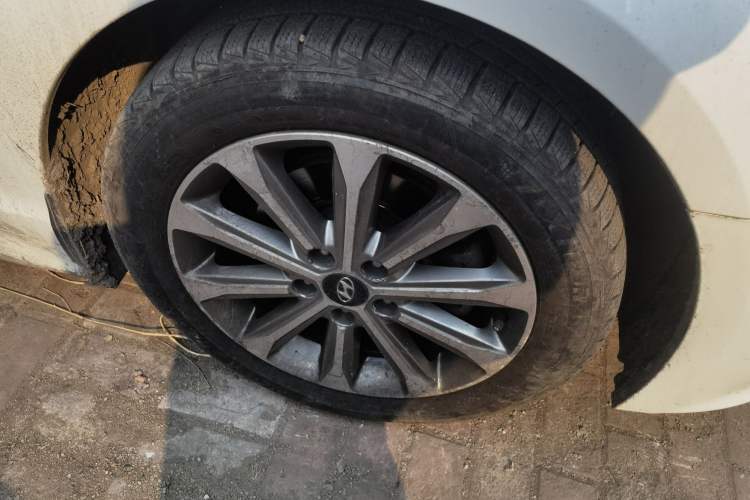 Used Hyundai Sonata 2015 1.6T GLS Smart Model Right Front Wheel Hub