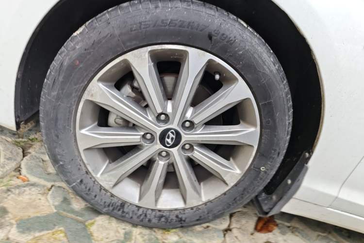 Used Hyundai Sonata 2015 1.6T GS Fashion Edition Right Front Wheel Hub