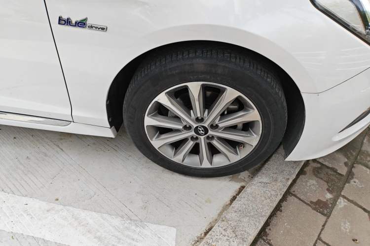 Used Hyundai Sonata 2015 1.6T GS Fashion Edition Right Front Wheel Hub