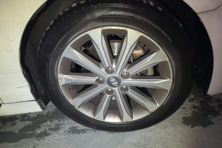 Used Hyundai Sonata 2015 1.6T GLS Smart Model Right Front Wheel Hub