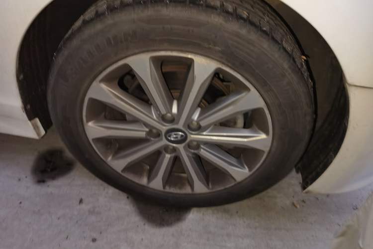 Used Hyundai Sonata 2015 1.6T GLS Smart Model Right Front Wheel Hub